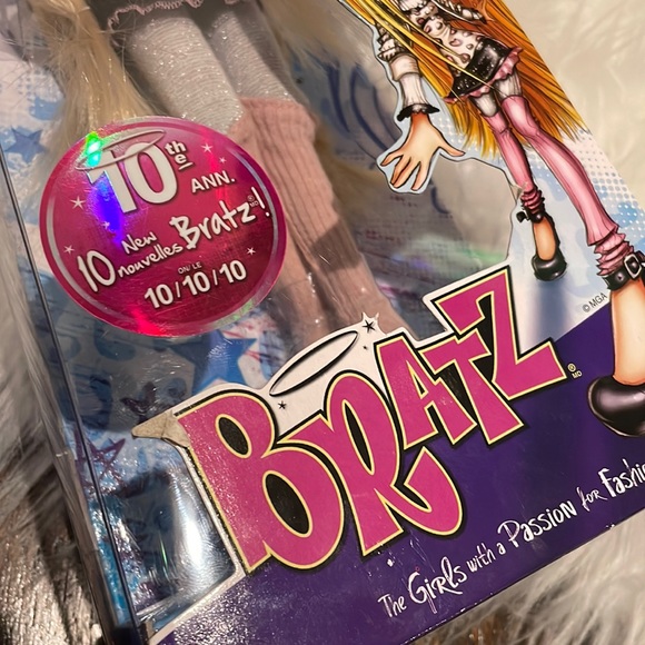 NIB Bratz Vintage Cloe 10th Anniversary Edition Sealed - Picture 13 of 17